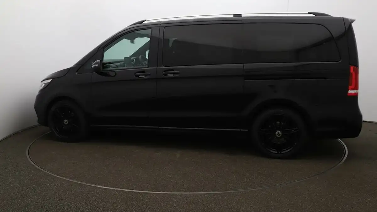 2020-mercedes-benz-v-class-20d-v220d-amg-line-long-big-52