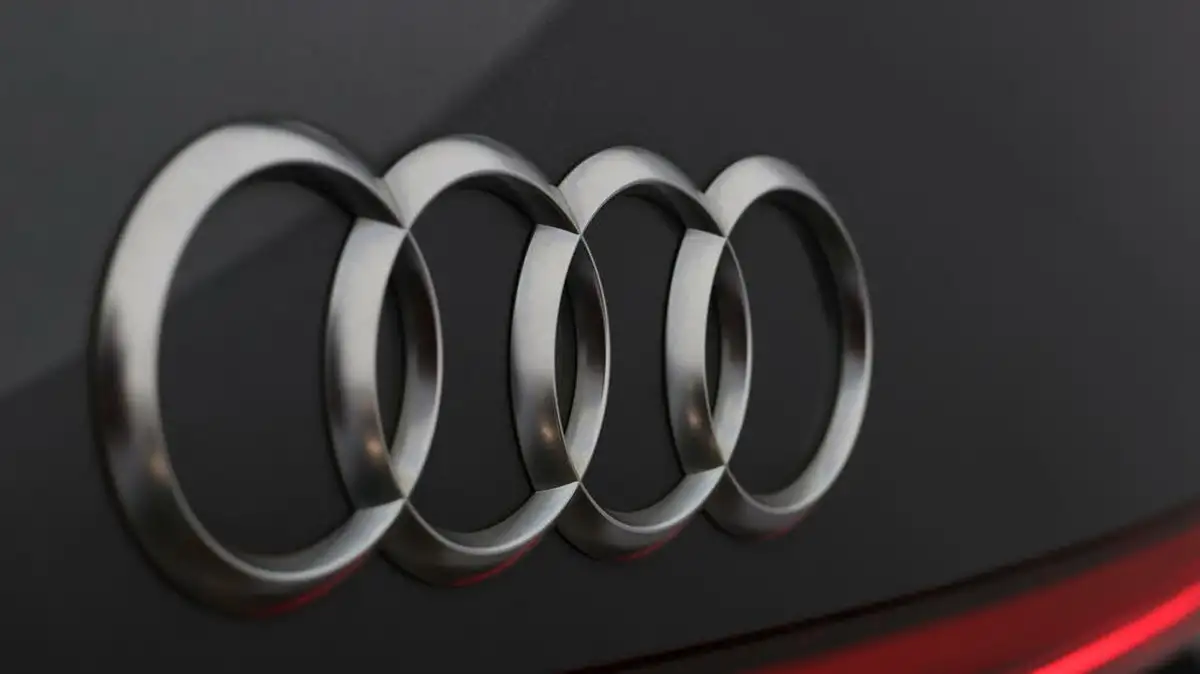 2021-audi-e-tron-50e-s-line-station-wagon-big-19