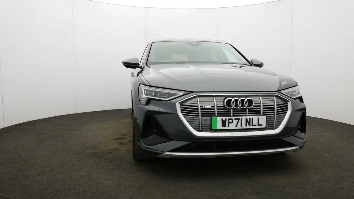 2021-audi-e-tron-50e-s-line-station-wagon-big-36