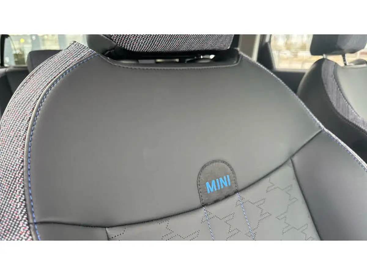 2024-mini-countryman-e-cooper-e-classic-big-25