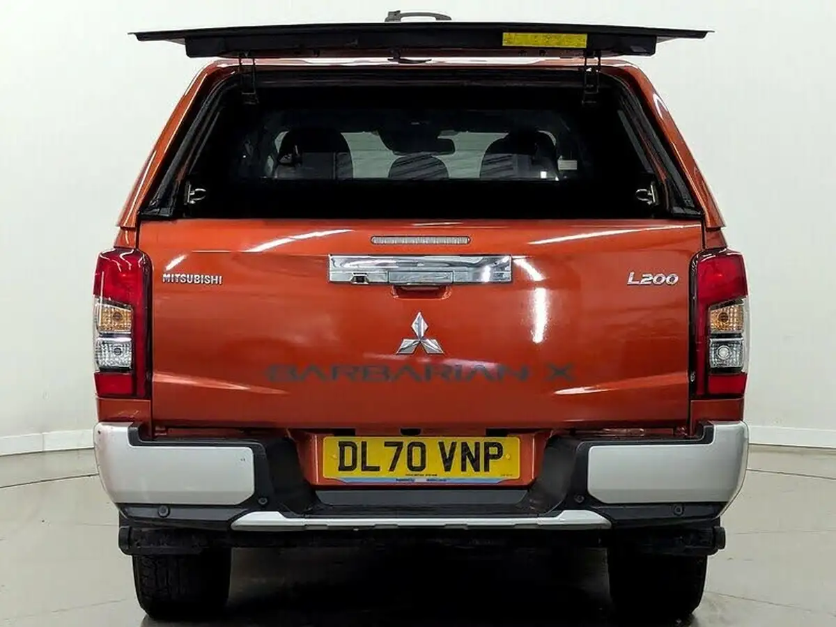2020-mitsubishi-l200-22di-d-barbarian-x-big-4