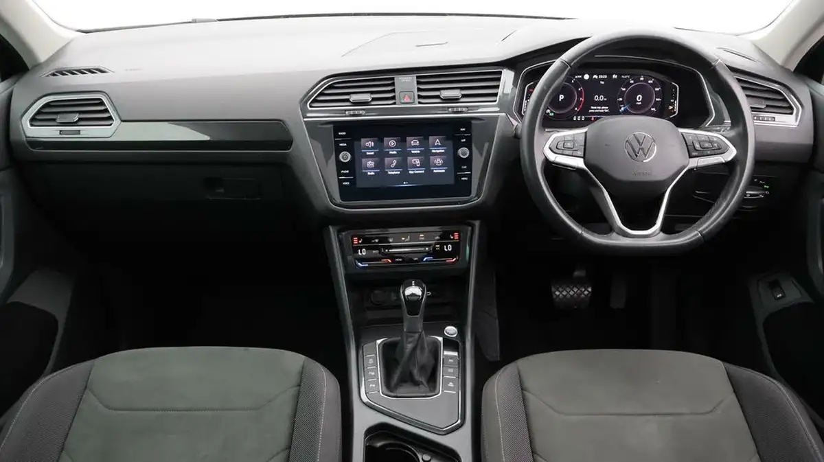 2020-volkswagen-tiguan-15-tsi-elegance-big-13