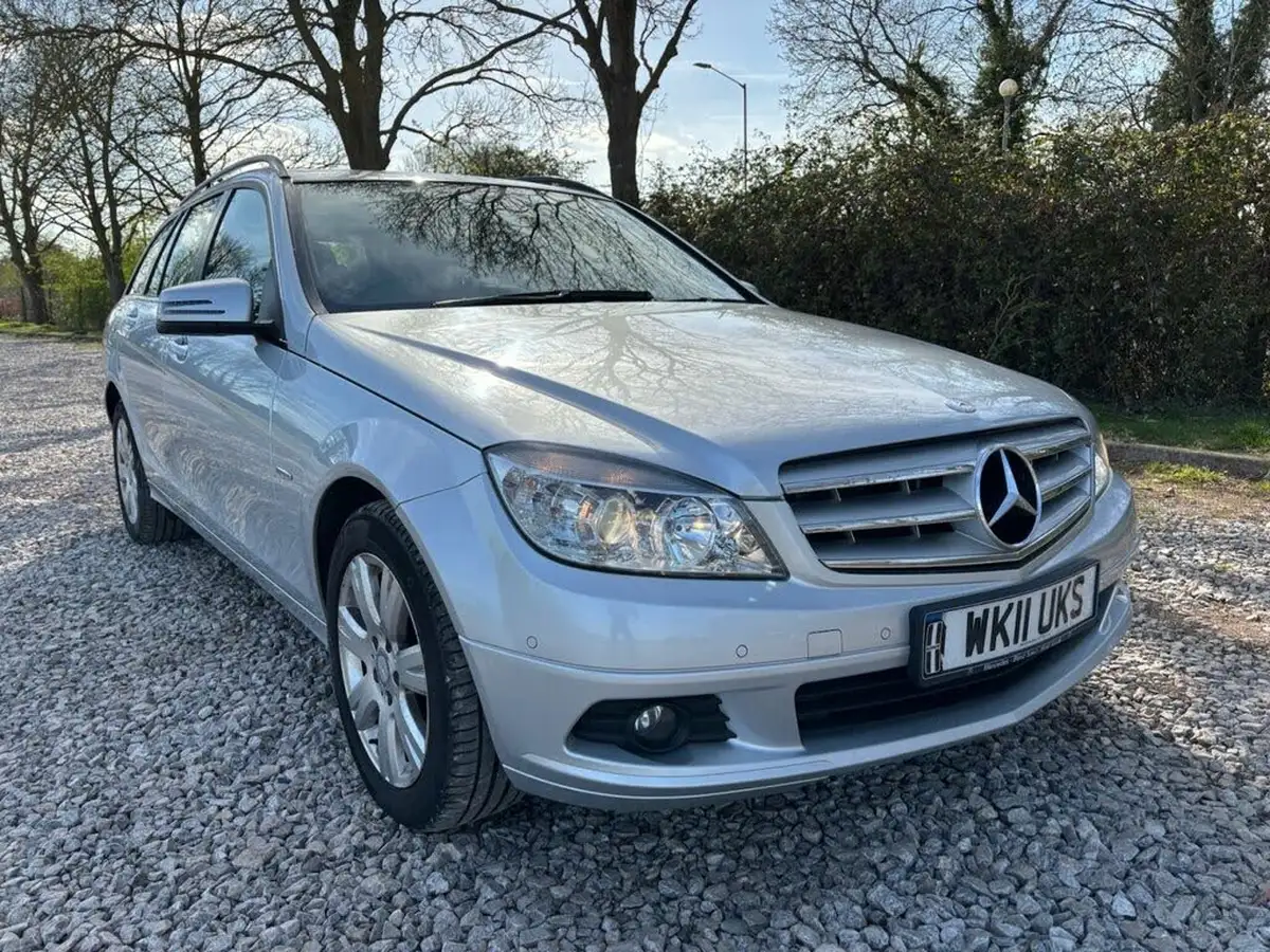 2011-mercedes-benz-c-class-21td-c220-cdi-executive-se-cdi-blue-f-estate-5d-2143cc-auto-big-0