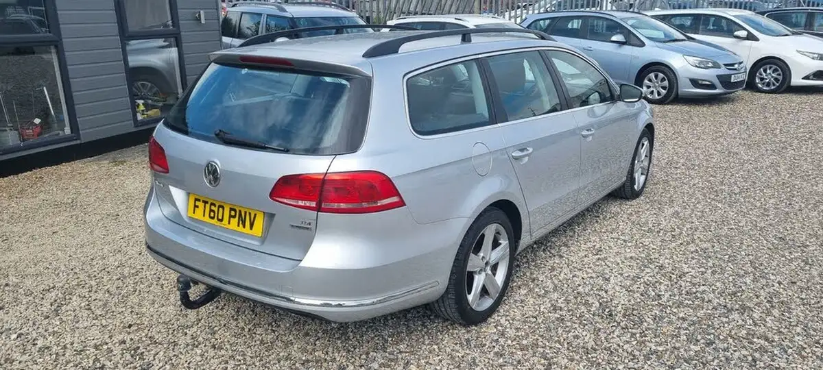 2011-volkswagen-passat-16td-se-estate-5d-big-5