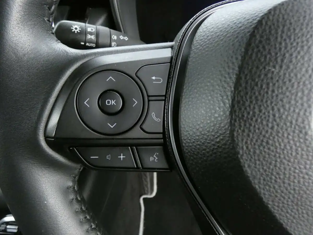 2023-toyota-corolla-18-vvt-i-icon-tech-spare-wheel-touring-sports-5d-big-13