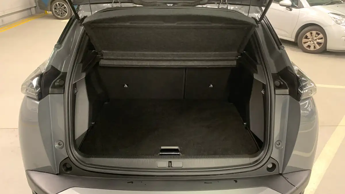 2023-peugeot-2008-suv-big-18