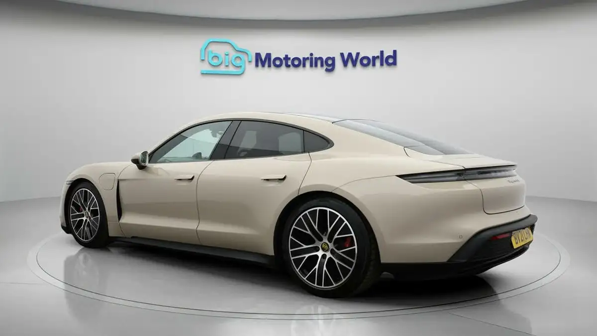 2021-porsche-taycan-e-4s-571ps-performance-battery-plus-big-4