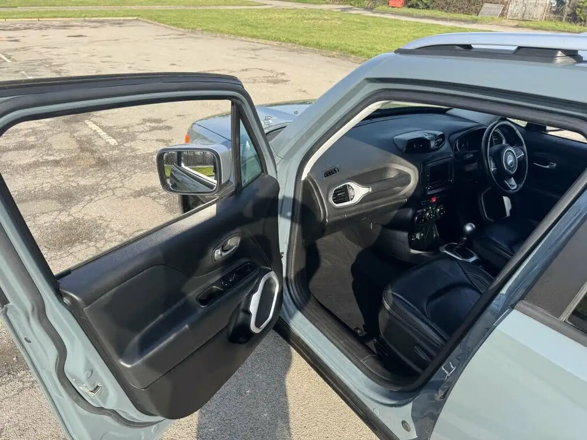 2015-jeep-renegade-16-multijet-ii-limited-ss-big-25