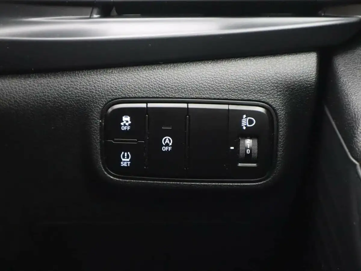 2022-hyundai-bayon-10-t-gdi-se-connect-big-24