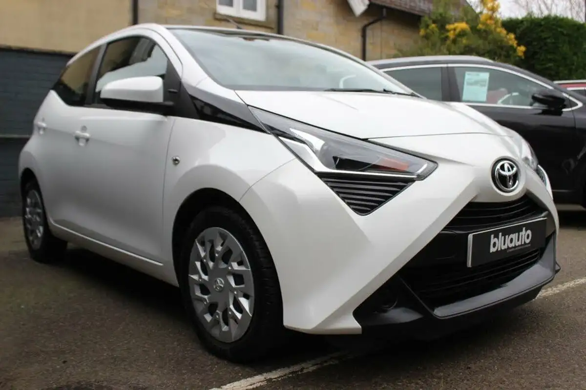 2022-toyota-aygo-10-vvt-i-x-play-big-4