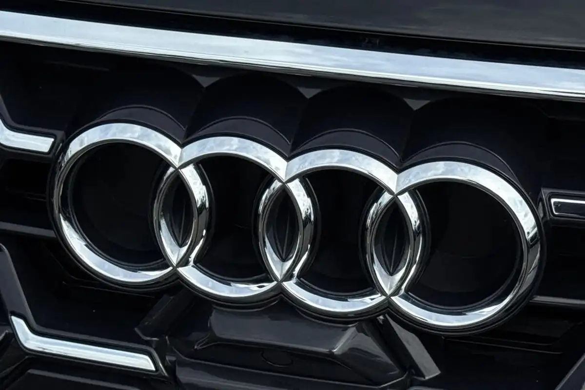 2024-audi-a6-saloon-20-50-tfsi-e-s-line-big-57