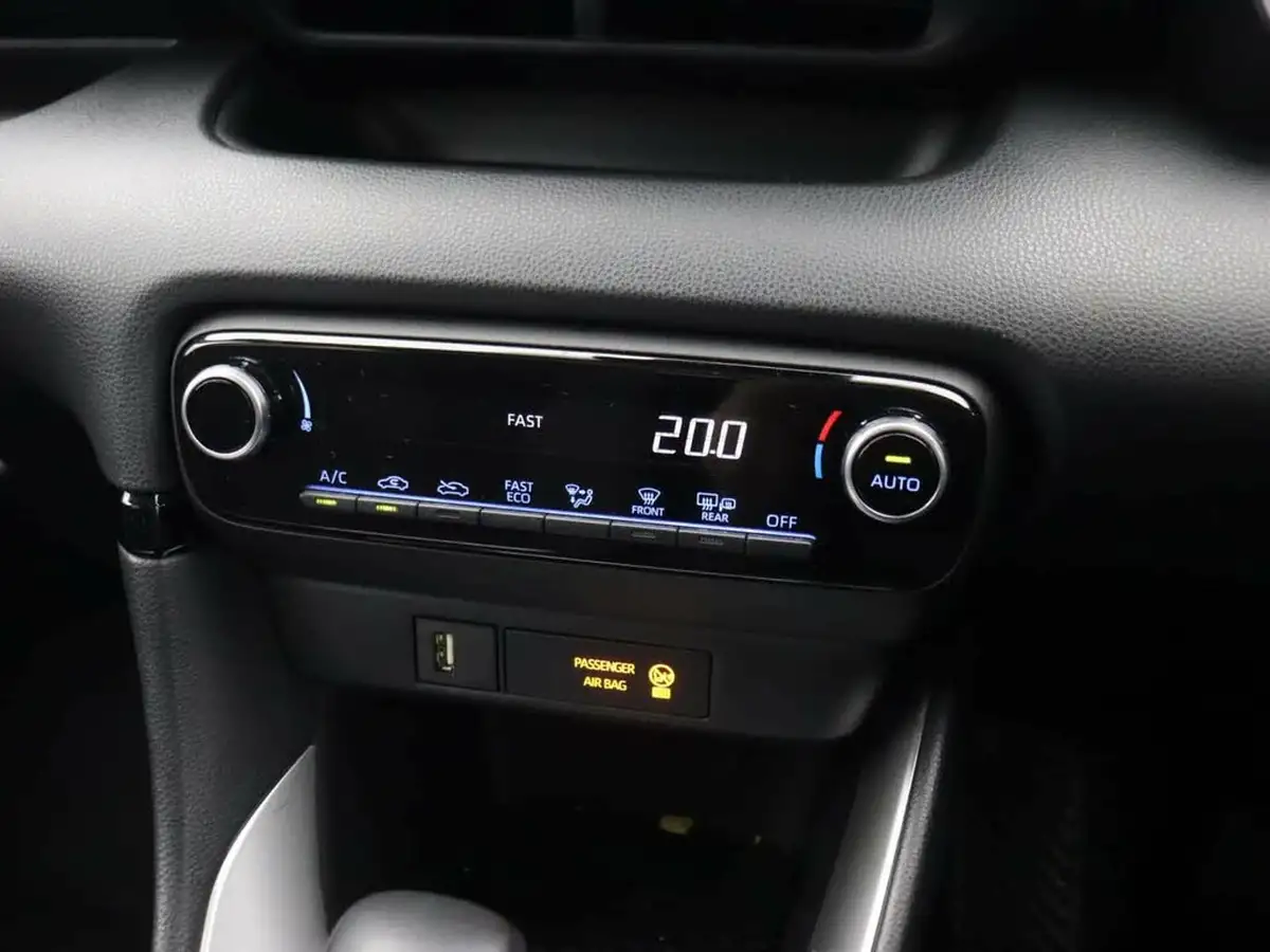 2022-toyota-yaris-15-vvt-i-design-big-19