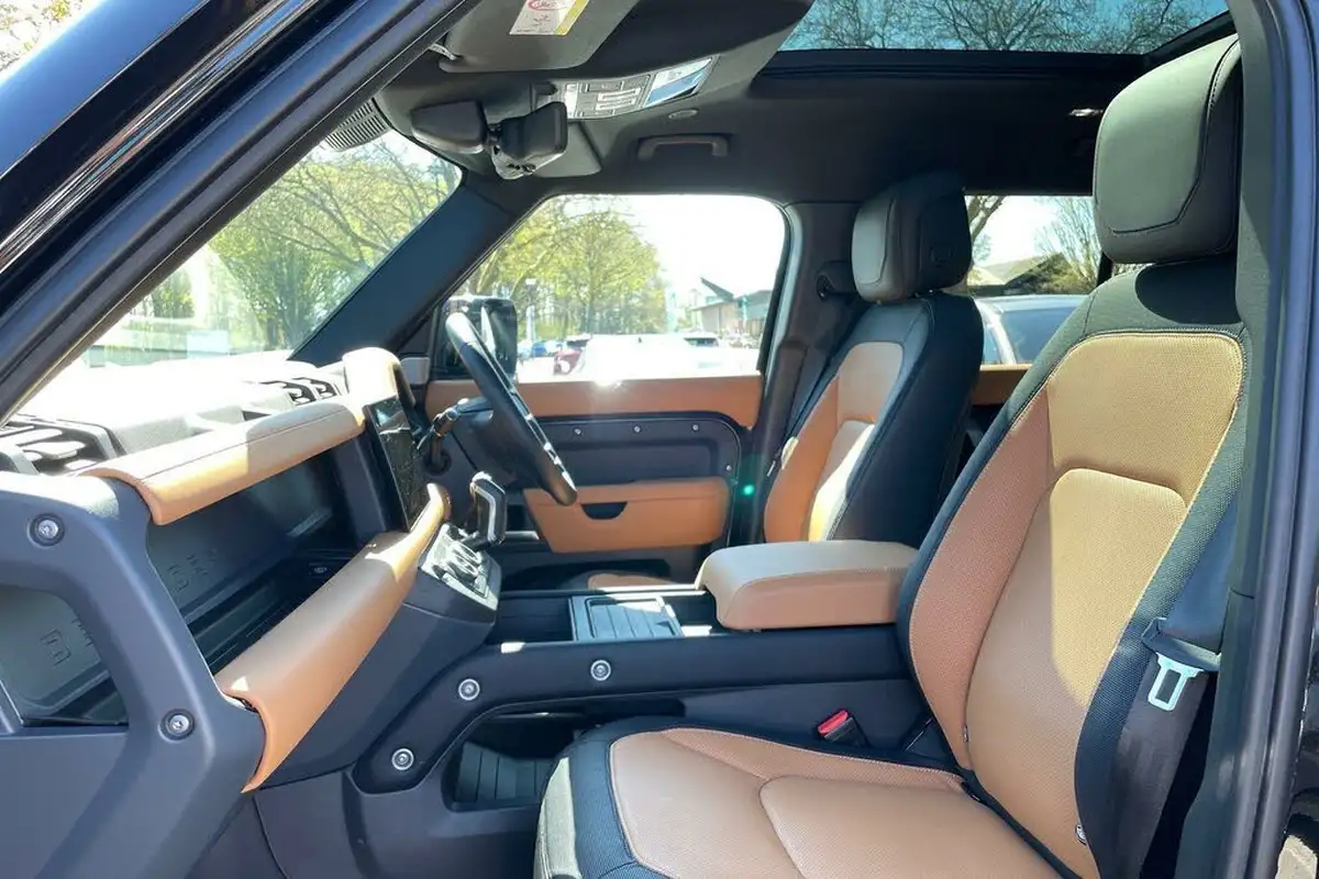 2024-land-rover-130-defender-30-d300-x-dynamic-hse-big-42