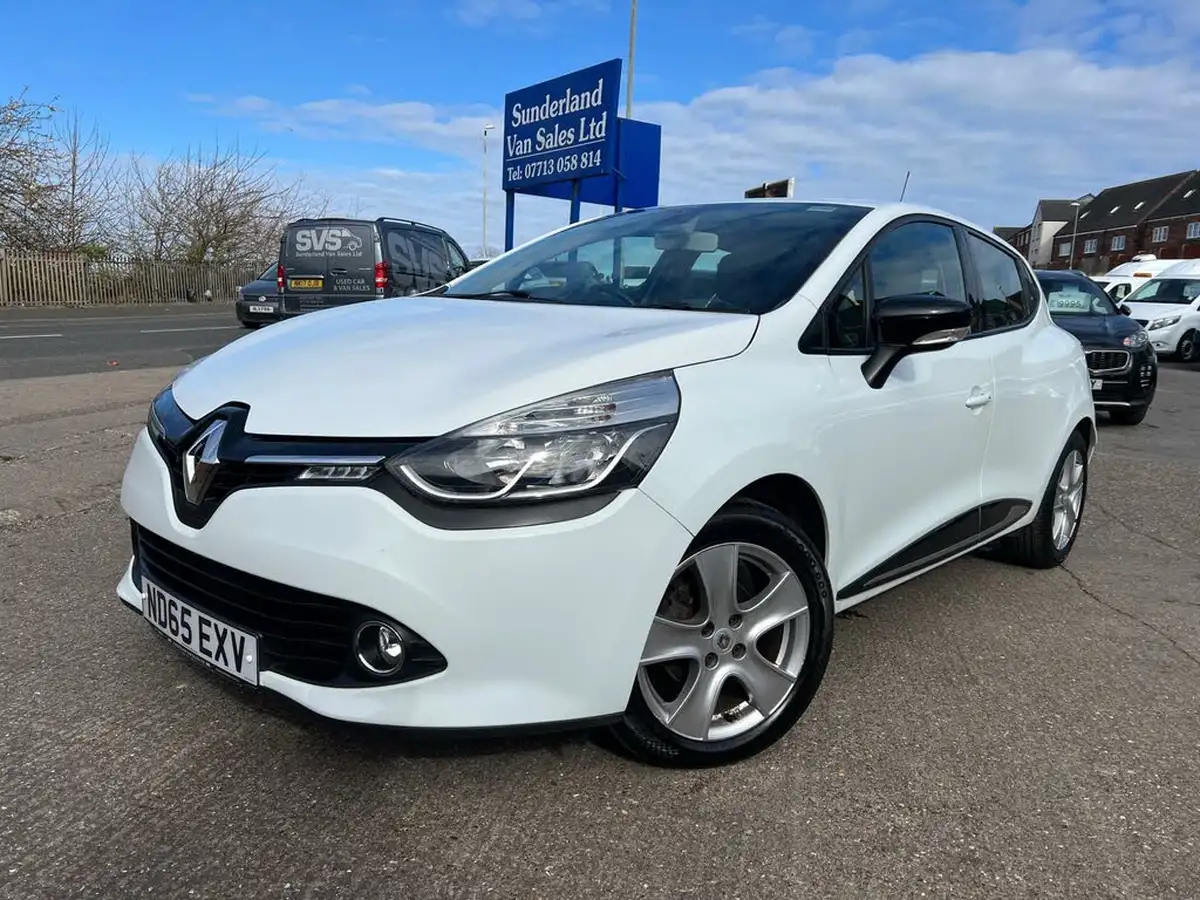 2015-renault-clio-12-dynamique-nav-big-0