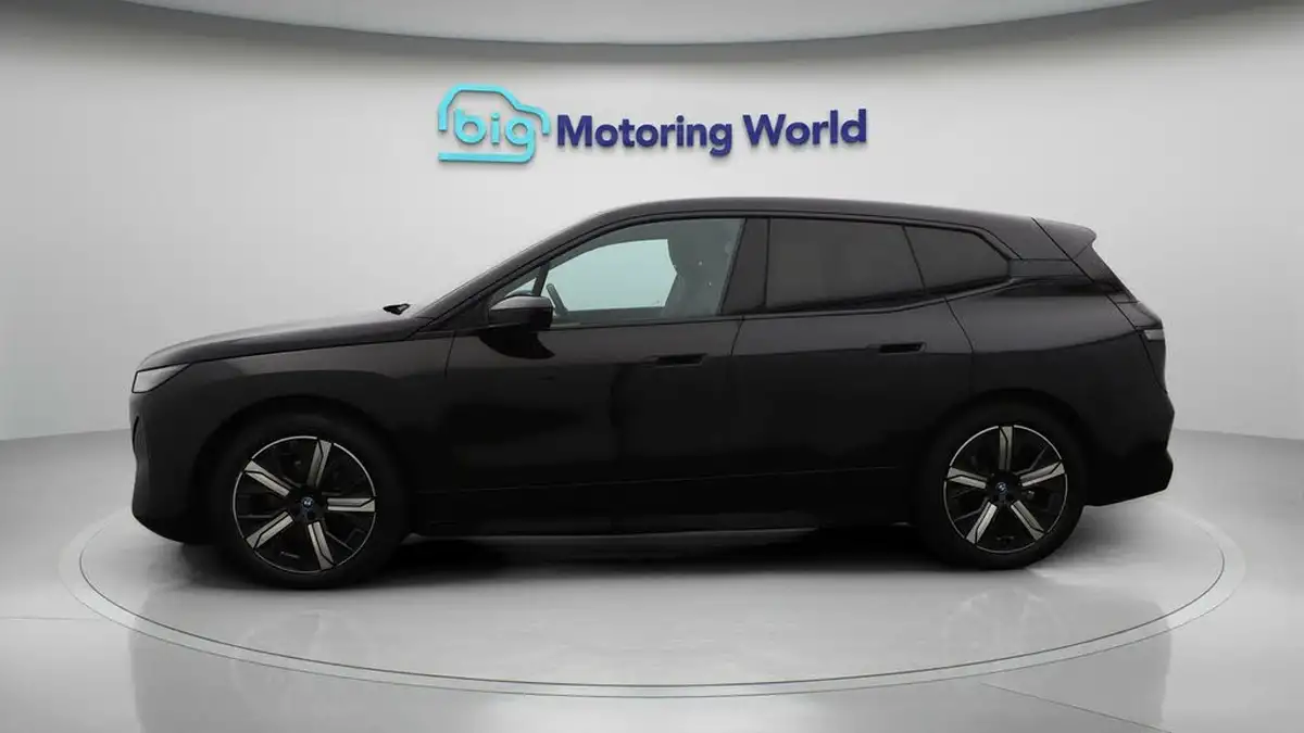 2022-bmw-ix-e-xdrive-40-m-sport-big-4