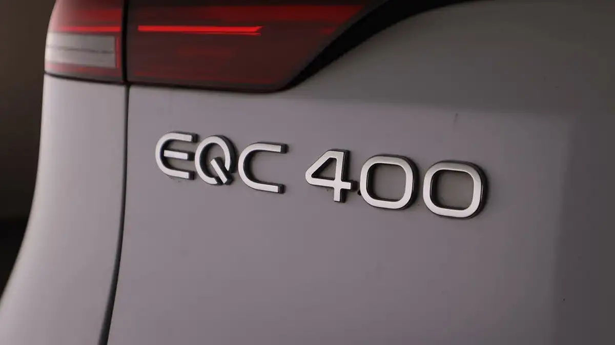 2022-mercedes-benz-eqc-e-eqc-400-amg-line-big-20