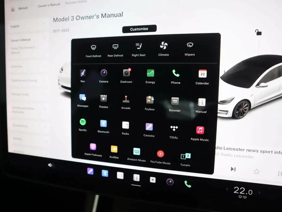 2020-tesla-model-3-e-performance-big-27