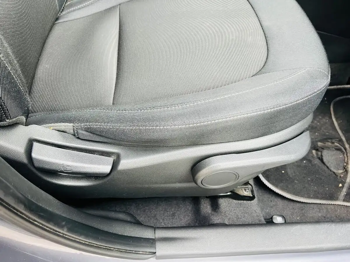 2018-hyundai-i10-10-se-67ps-big-47