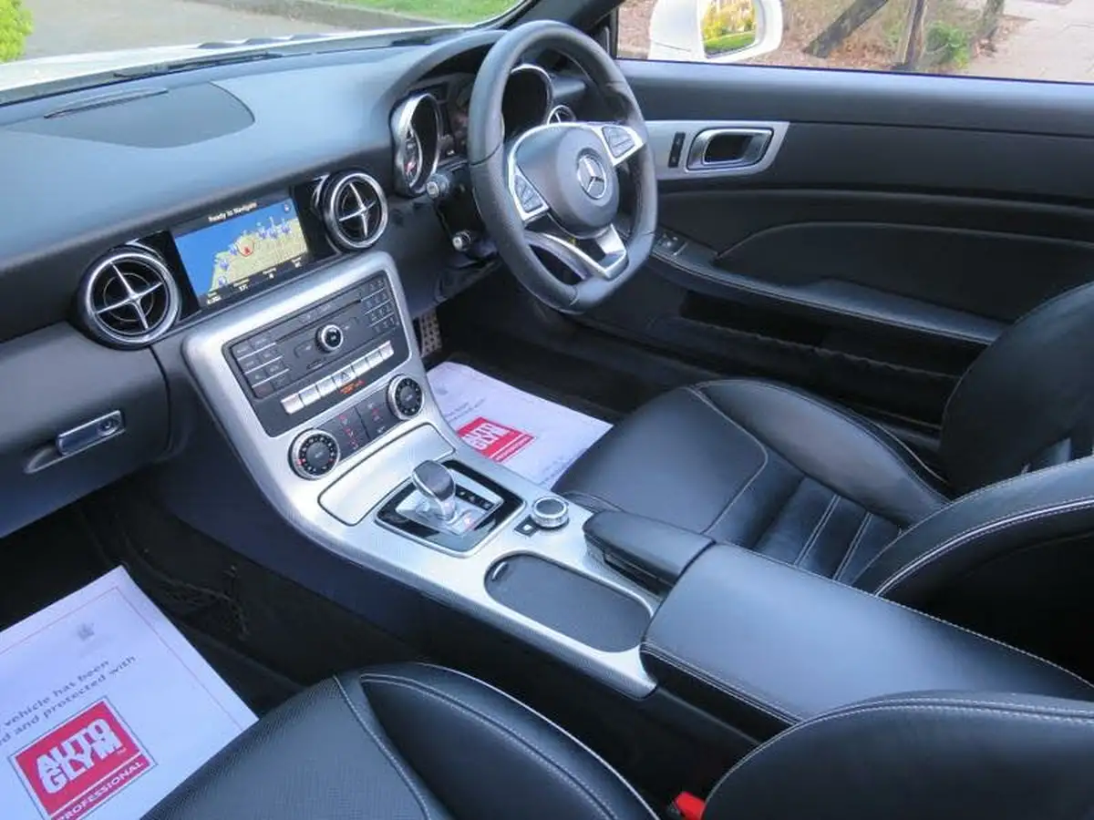 2016-mercedes-benz-slc-20-slc300-amg-line-big-20