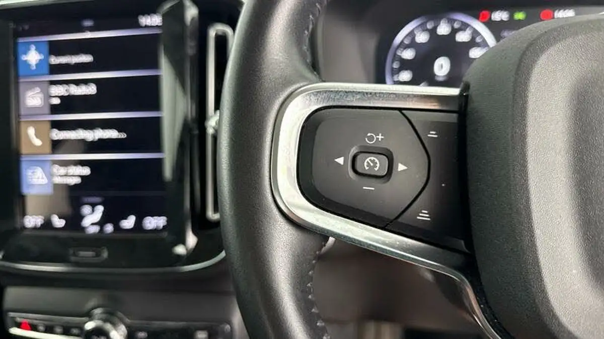 2021-volvo-xc40-20-b4-inscription-pro-194bhp-auto-big-23