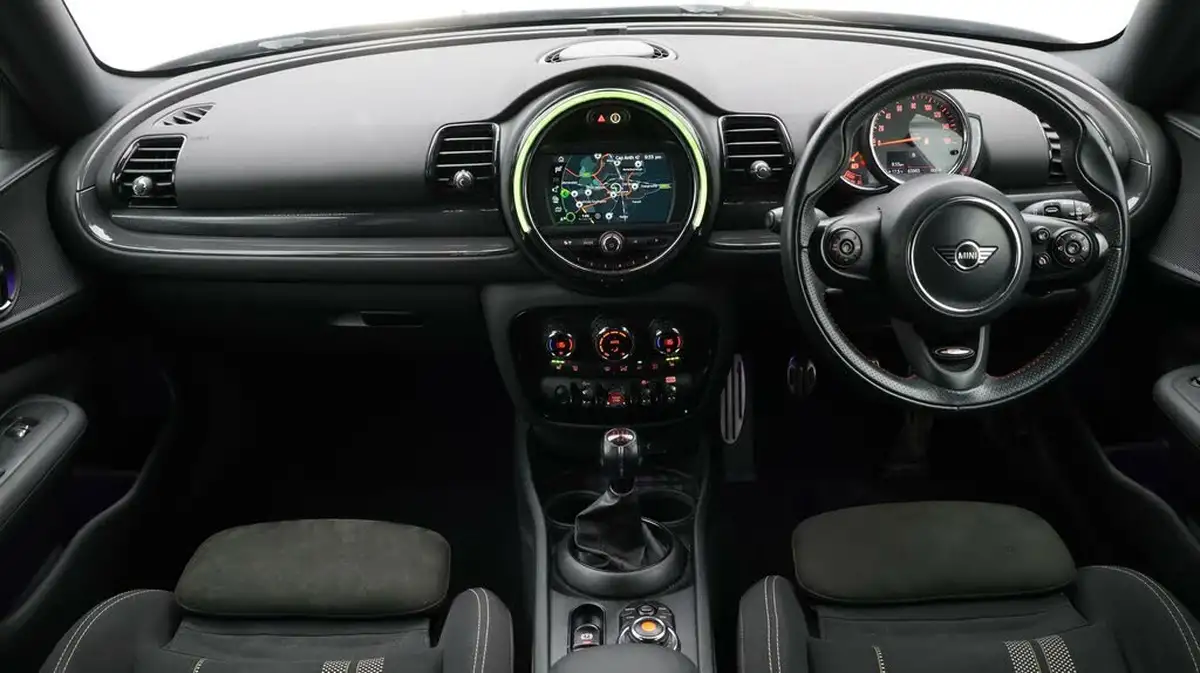 2019-mini-clubman-20td-cooper-d-sport-big-13