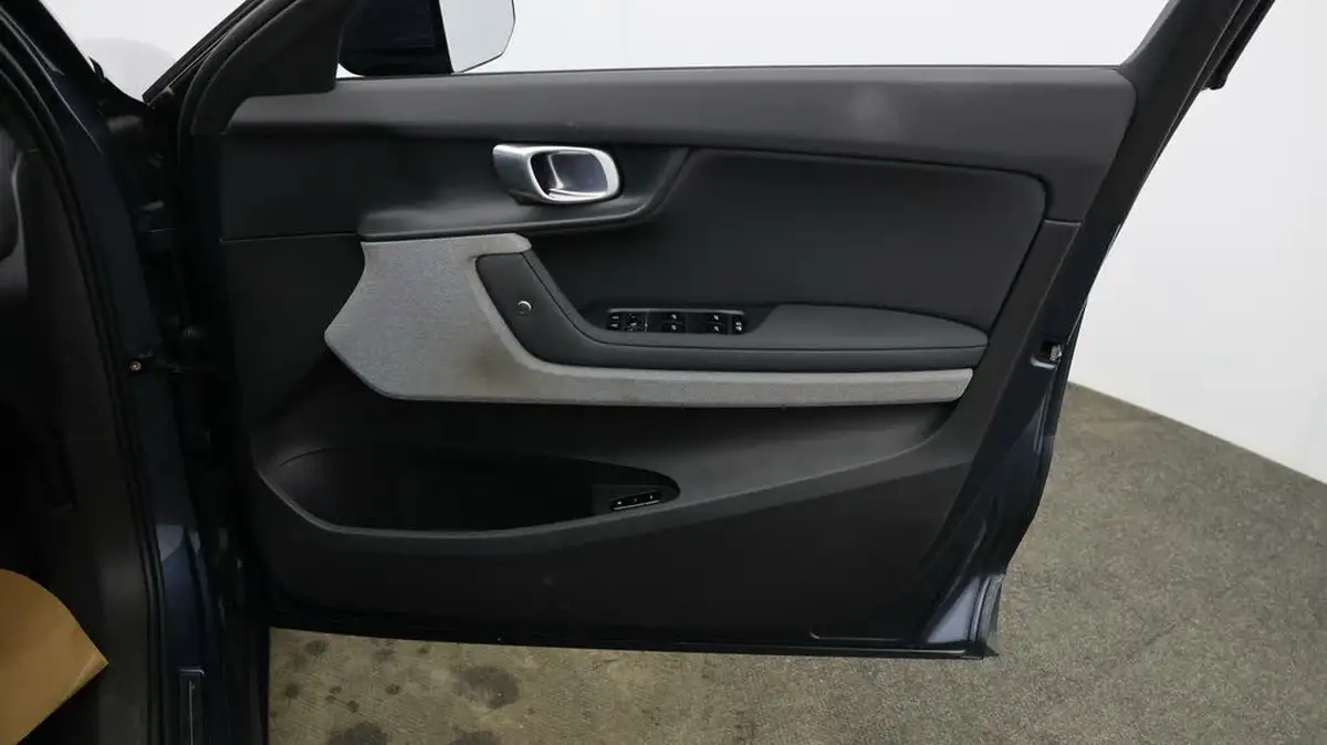 2022-polestar-polestar-2-e-ps2-165kw-standard-single-hatchback-big-14