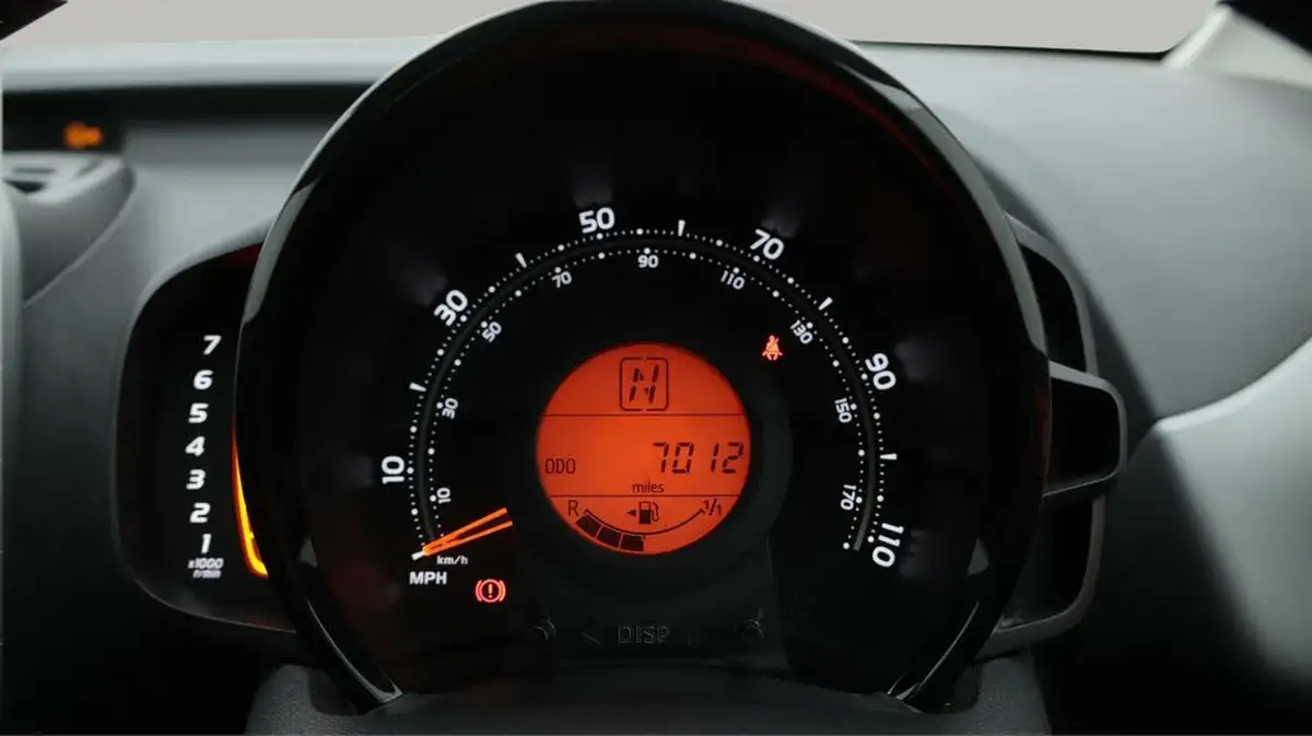 2021-toyota-aygo-10-vvt-i-x-play-tss-x-shift-big-10
