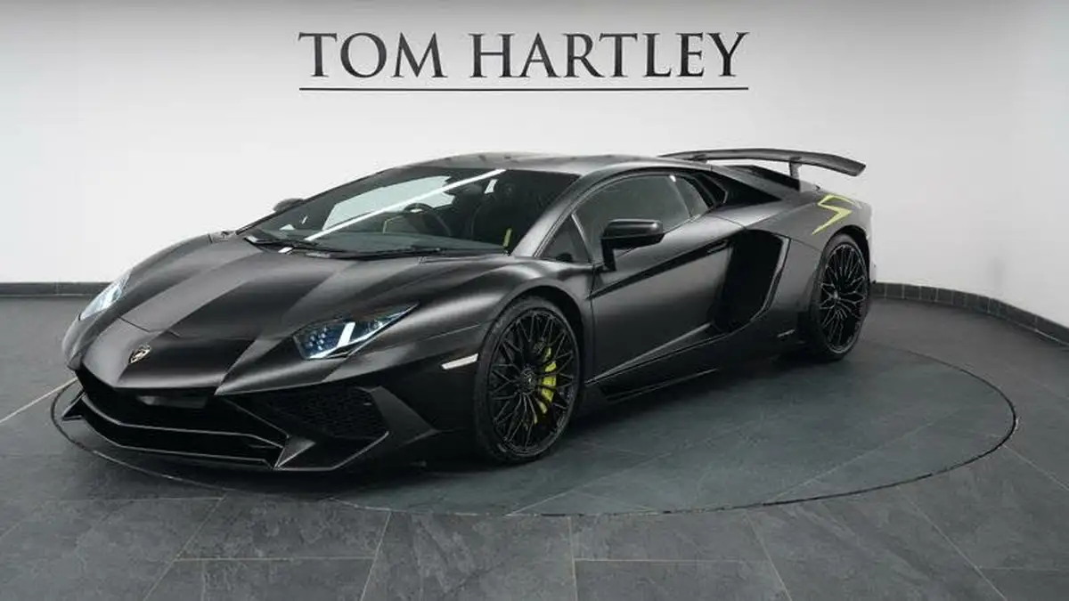 2017-lamborghini-aventador-65-lp-700-4-coupe-big-2