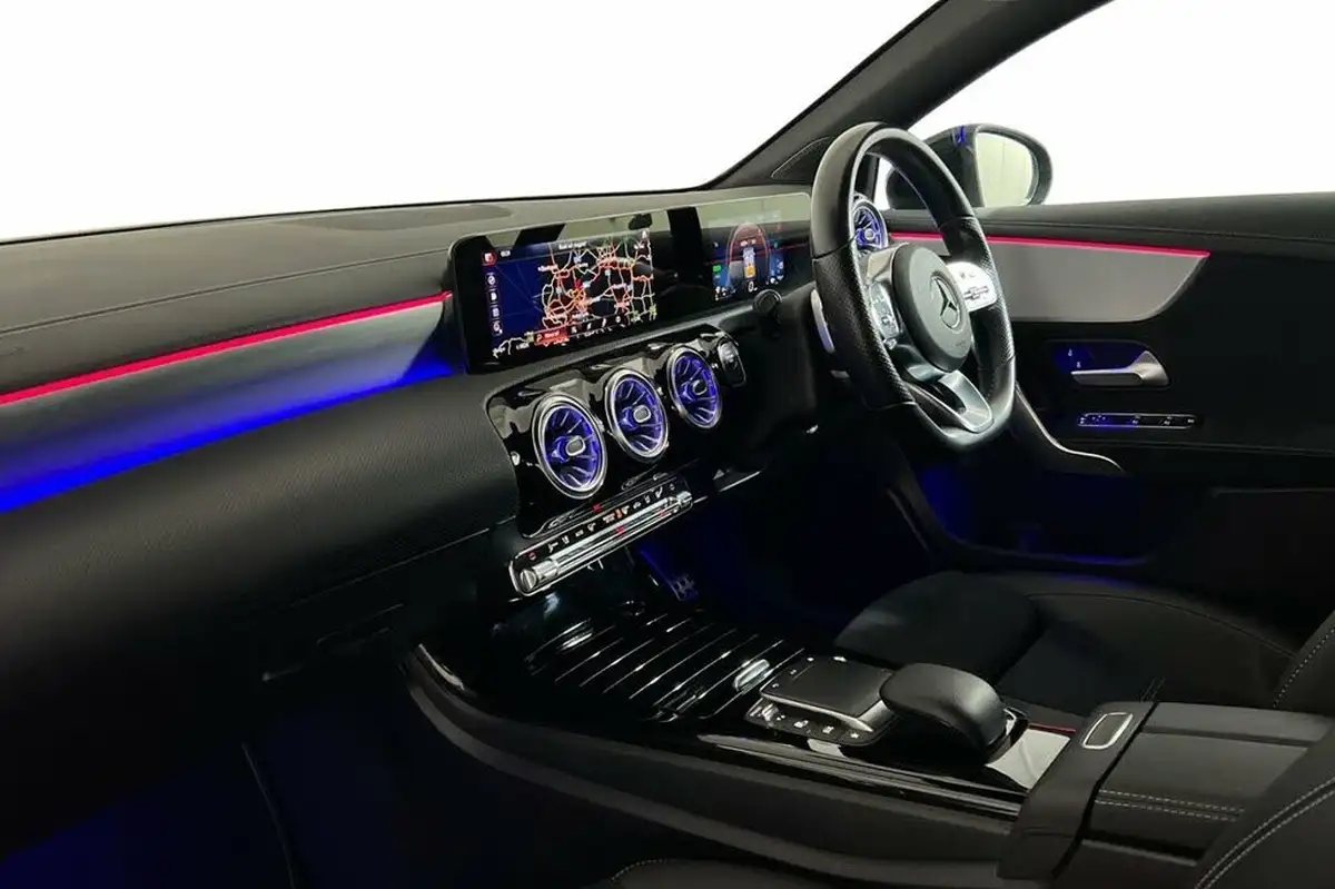 2022-mercedes-benz-a-class-20-a250-amg-line-executive-edition-saloon-4d-big-8