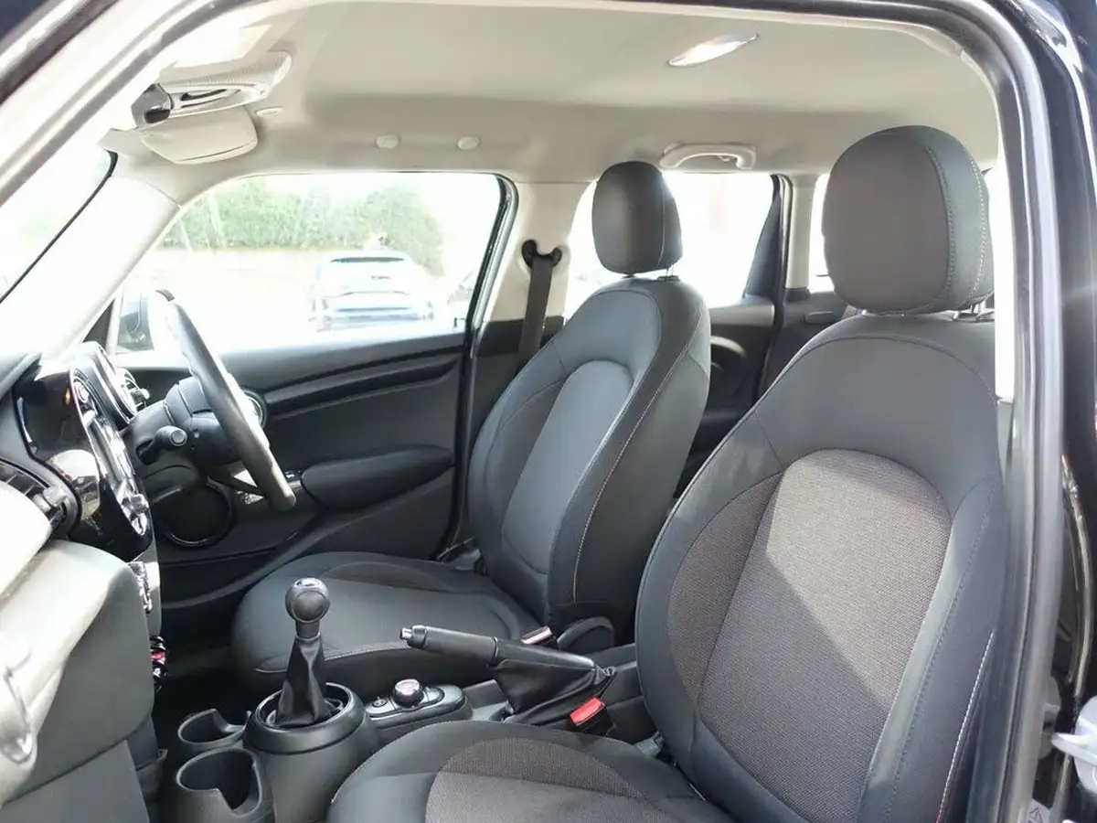 2018-mini-cooper-15-cooper-series-ii-ss-hatchback-5d-big-9