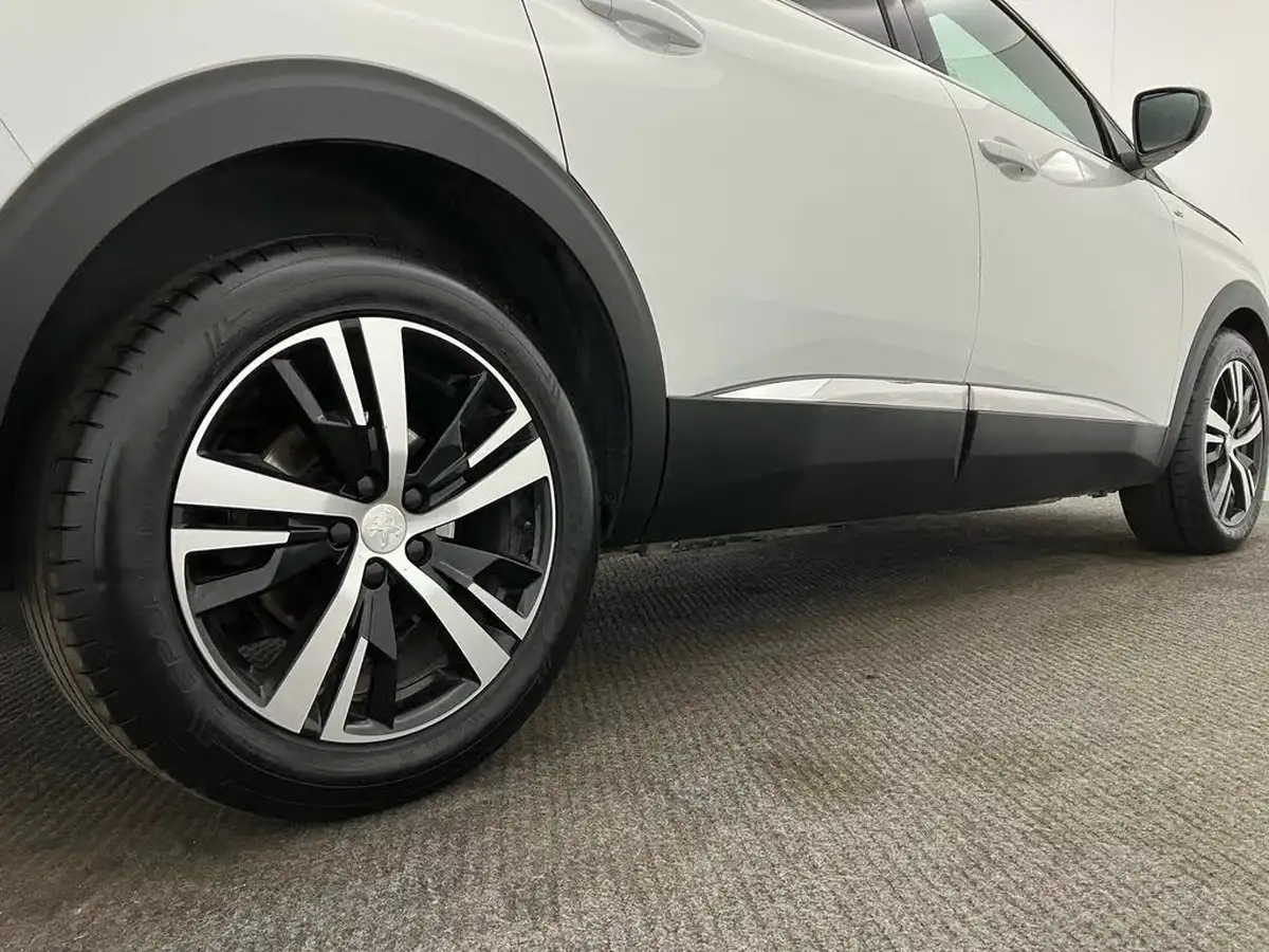 2022-peugeot-5008-suv-15-bluehdi-gt-eat8-big-21
