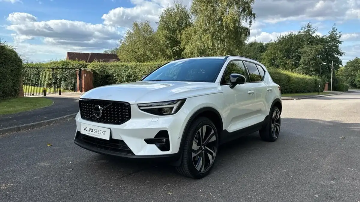 2024-volvo-xc40-20-b4-r-design-pro-big-39