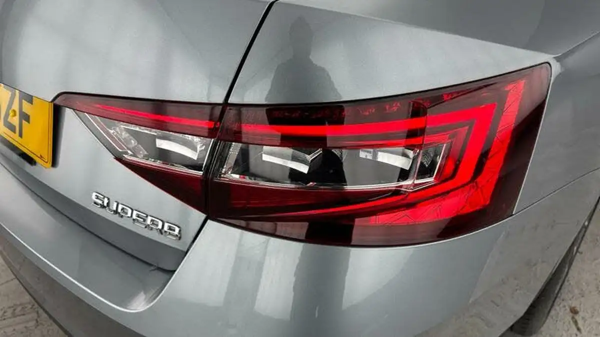 2017-skoda-superb-20-tsi-laurin-klement-220ps-hatchback-big-31
