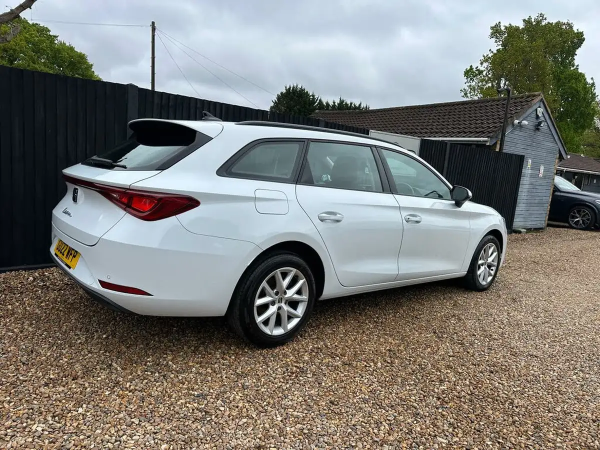 2022-seat-leon-10-tsi-evo-se-estate-big-3