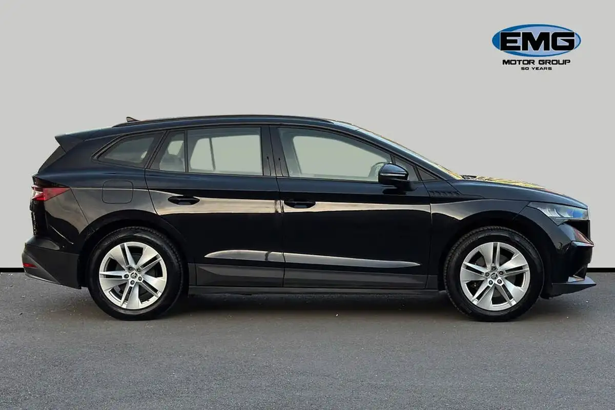 2022-skoda-enyaq-e-60-big-2