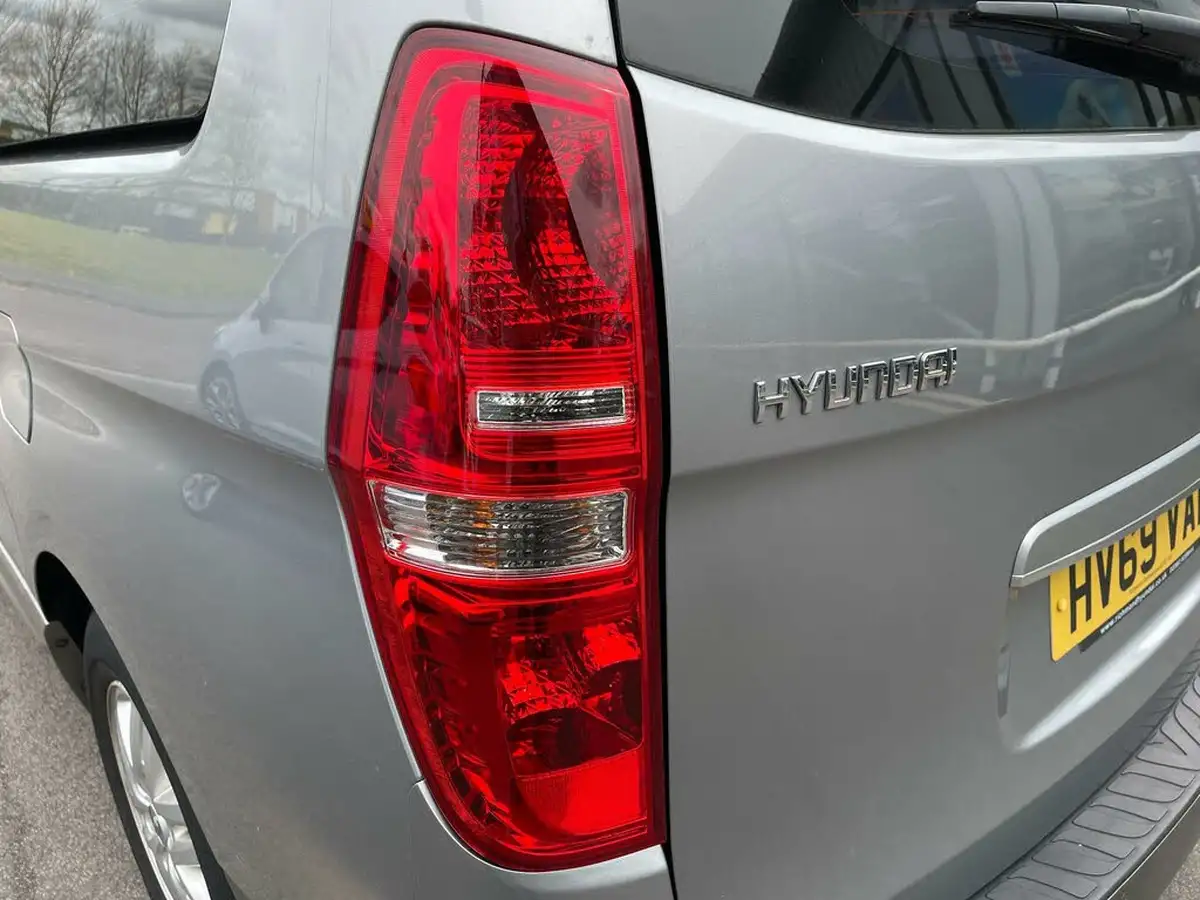 2019-hyundai-i800-25crdi-se-nav-136ps-big-35
