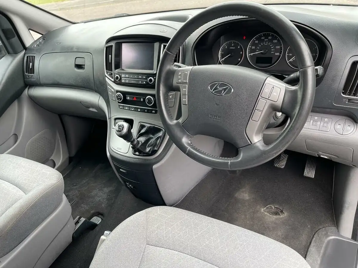 2019-hyundai-i800-25crdi-se-nav-136ps-big-11