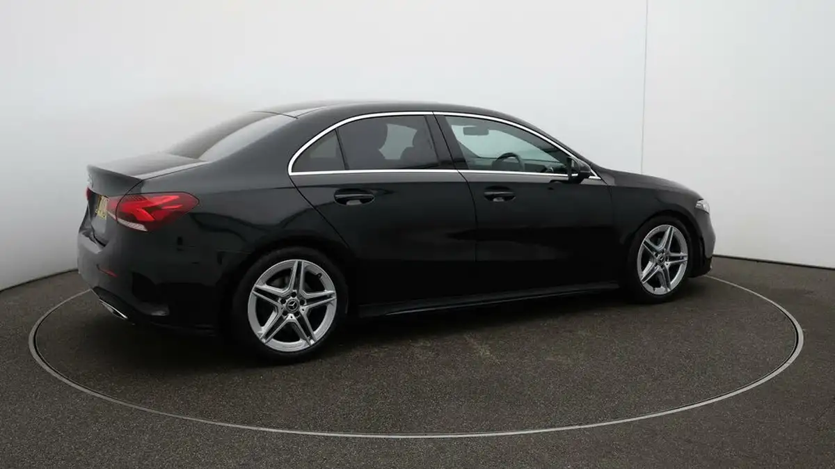 2020-mercedes-benz-a-class-13-a200-amg-line-saloon-4d-7g-dct-big-42