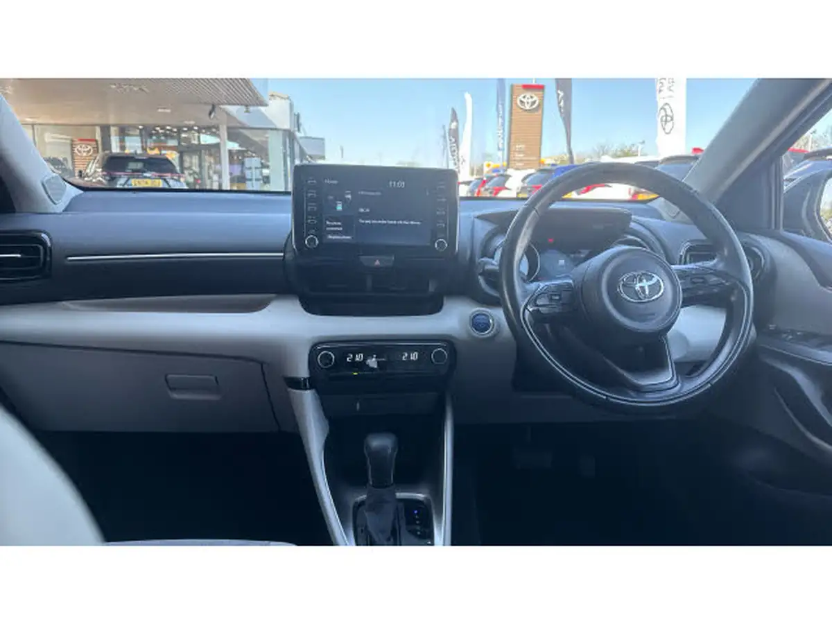 2021-toyota-yaris-15-vvt-i-excel-big-4