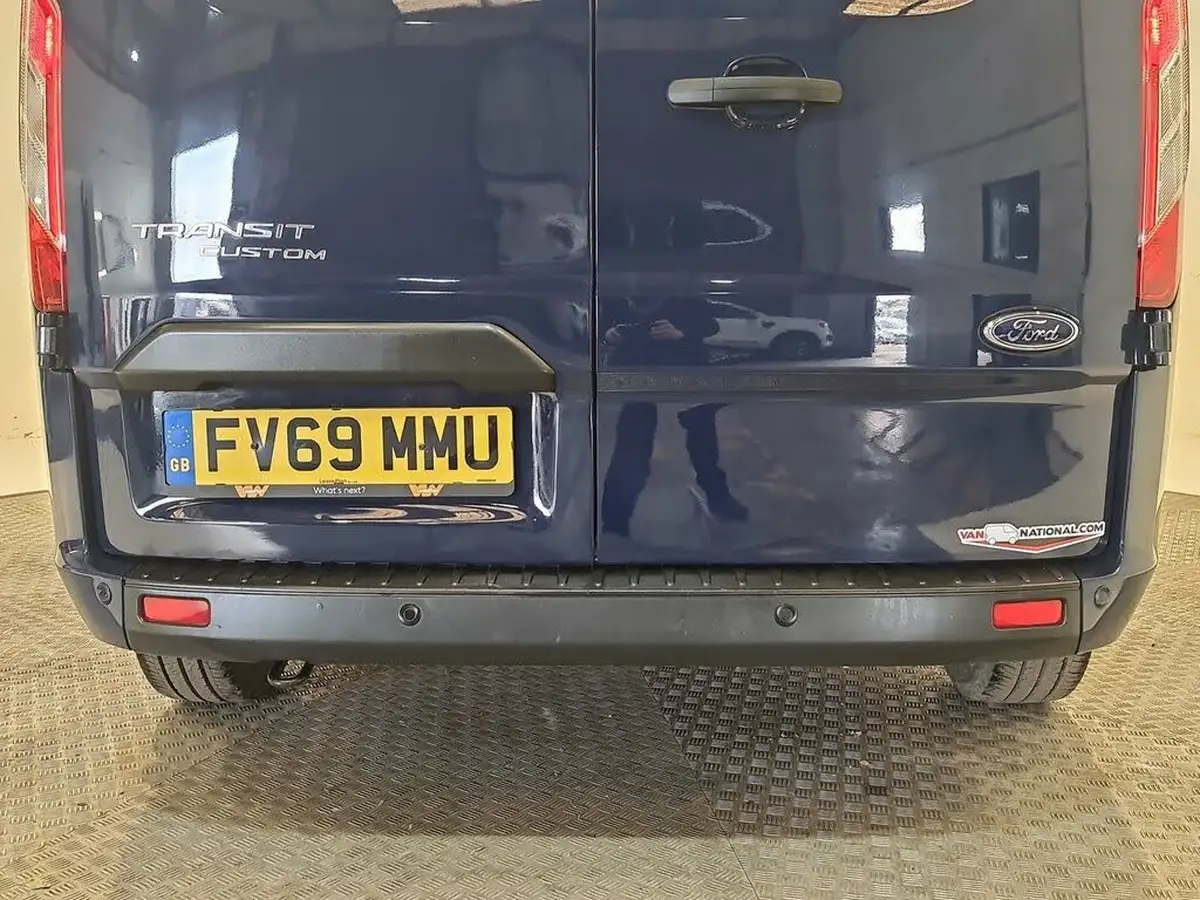 2020-ford-transit-custom-20tdci-320-l1h1-trend-105pseu6dt-panel-van-big-13