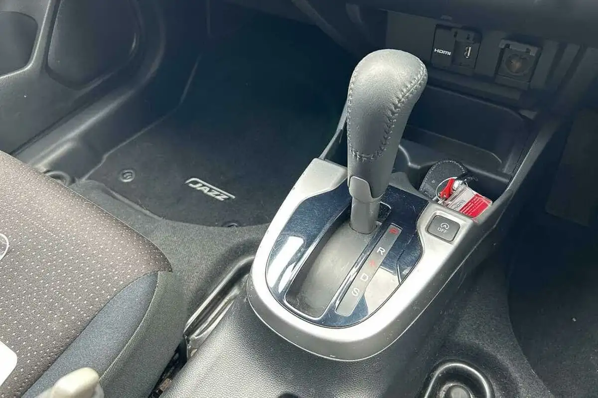2017-honda-jazz-13-i-vtec-ex-cvt-big-31