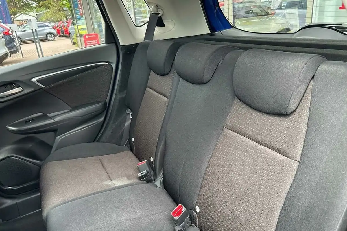 2017-honda-jazz-13-i-vtec-ex-cvt-big-7