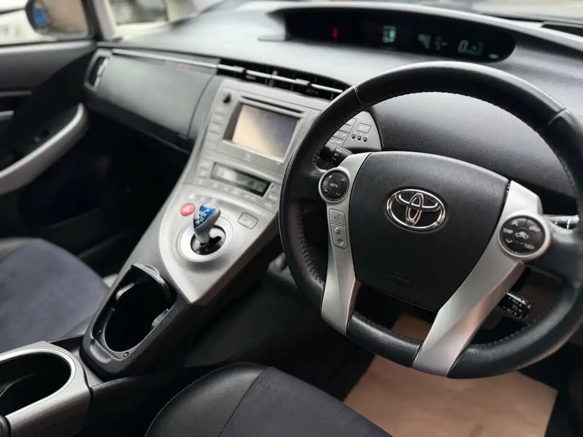 2012-toyota-prius-18-vvt-i-t-spirit-hybrid-leather-1794cc-big-33