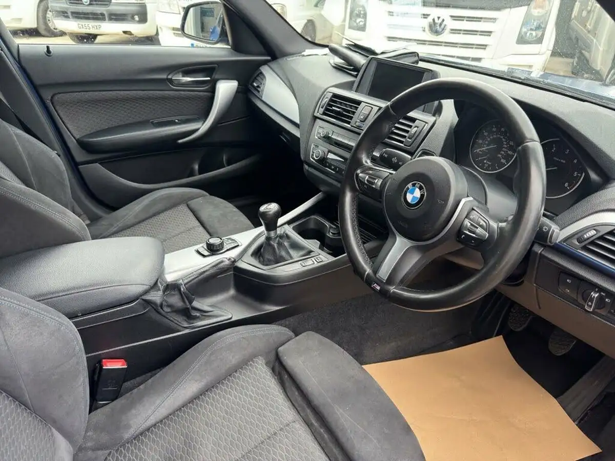 2012-bmw-1-series-20td-120d-m-sport-hatch-5d-big-26