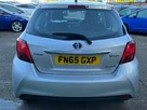 2015-toyota-yaris-15-vvt-i-icon-hybrid-small-15