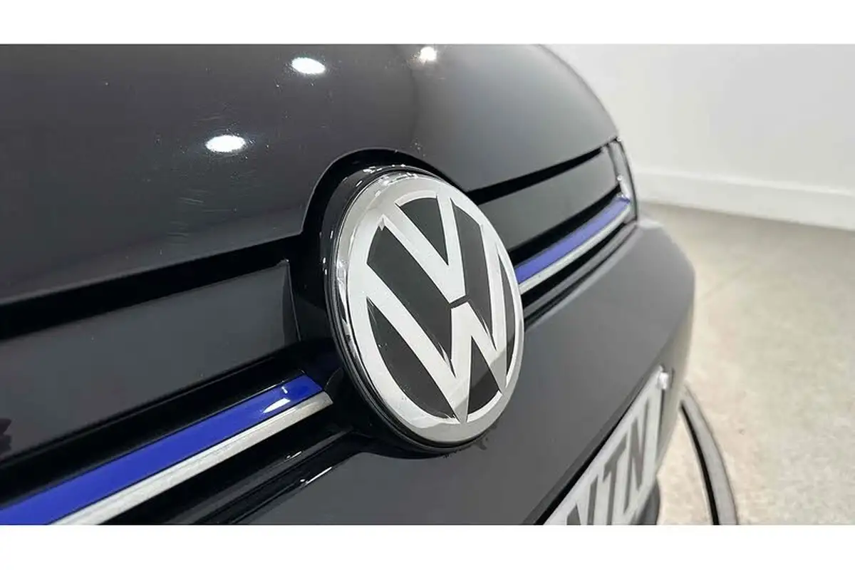 2020-volkswagen-golf-15-tsi-match-edition-130ps-hatchback-big-17