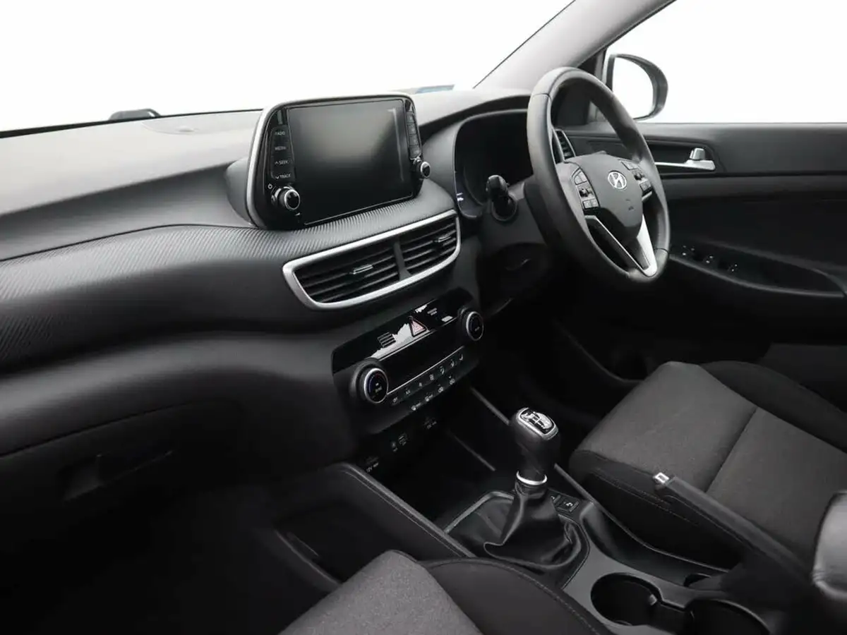 2019-hyundai-tucson-16-gdi-se-nav-big-8