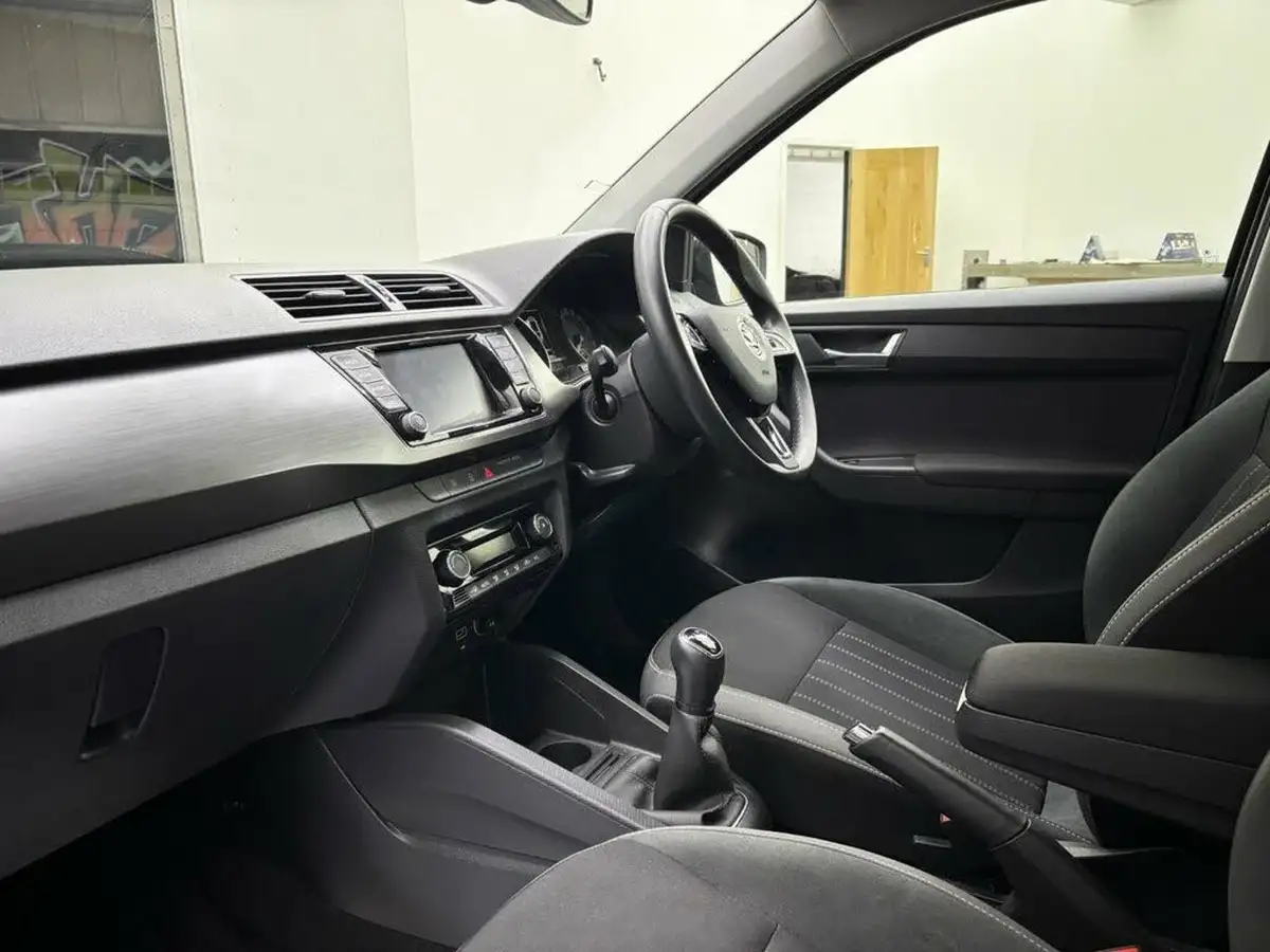 2020-skoda-fabia-10-tsi-se-l-95ps-hatchback-big-10