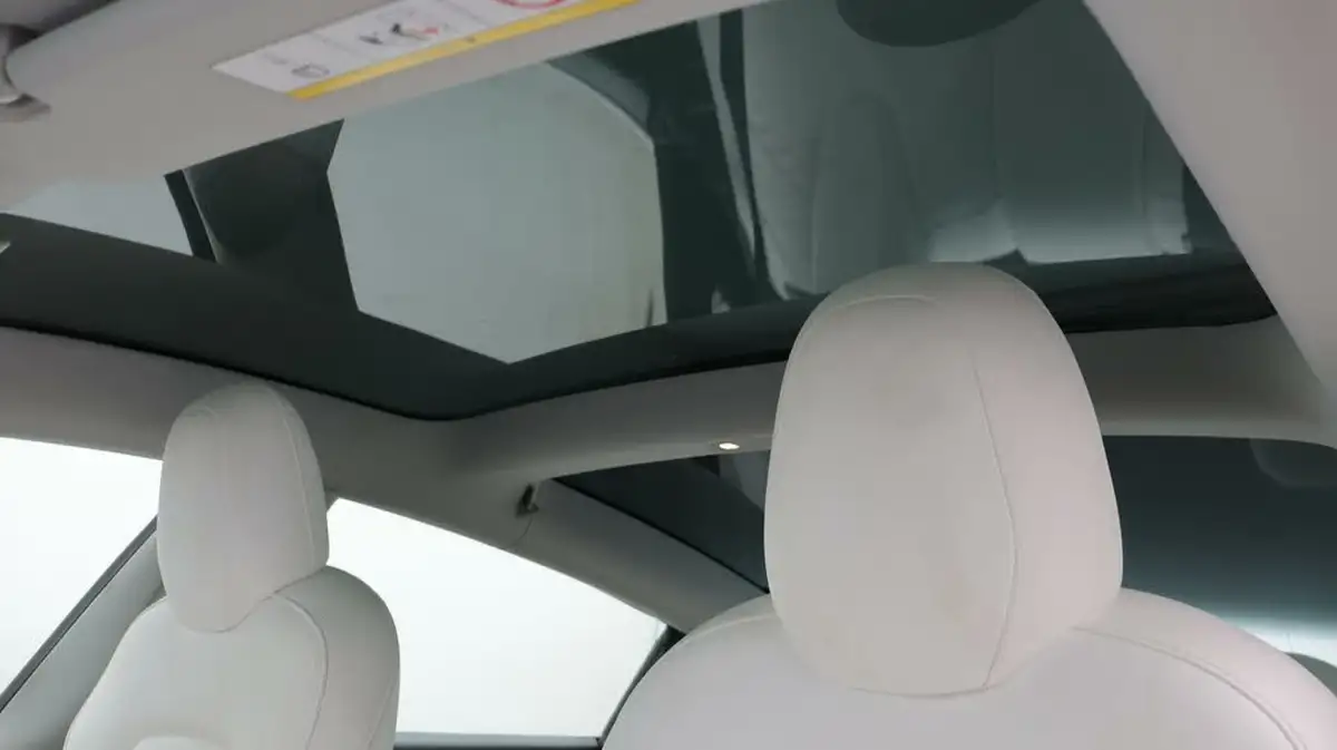 2020-tesla-model-3-e-performance-big-20