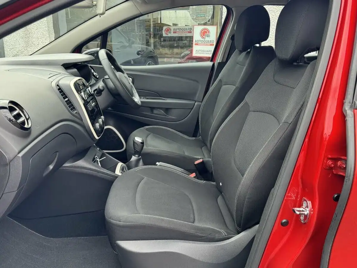 2019-renault-captur-09-tce-play-big-13